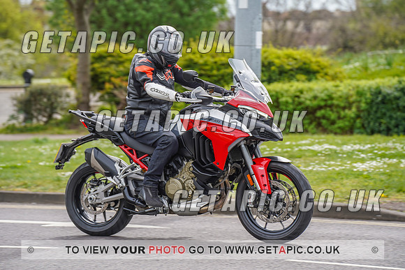 RS2204_8125