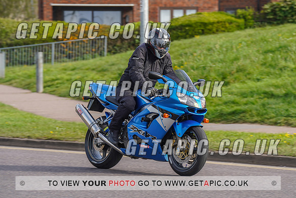 RS2204_3040