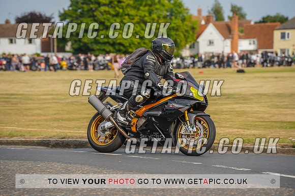 RS2207_7638