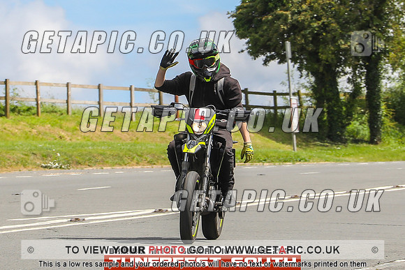 GP2406-8757-C_LOGO_ON_PHOTO