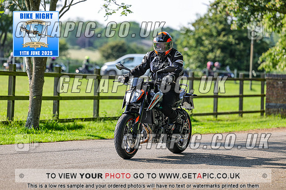 PR2506-02575_LOGO_ON_PHOTO