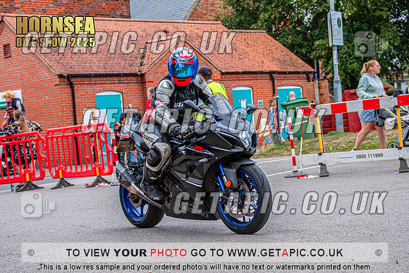 TW2508-1076_LOGO_ON_PHOTO