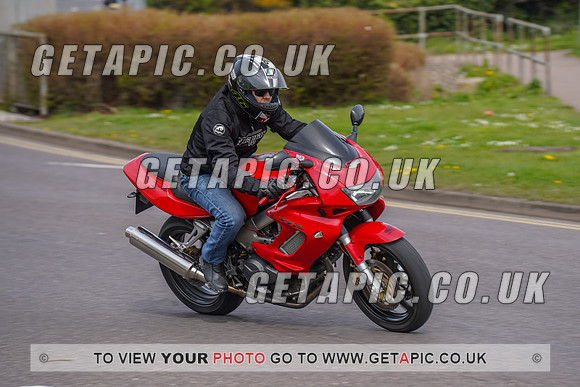 RS2204_7559