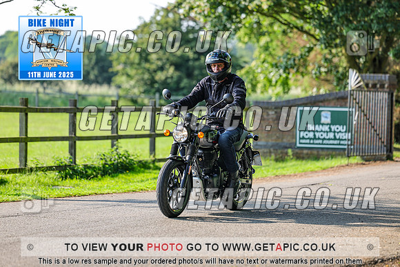 PR2506-03483_LOGO_ON_PHOTO