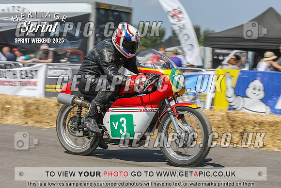 PP2508-2984_LOGO_ON_PHOTO