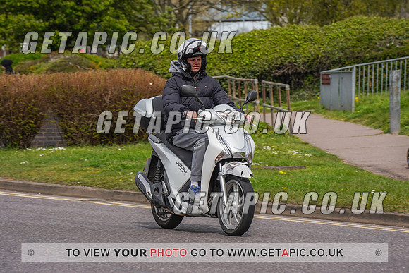 RS2204_7594