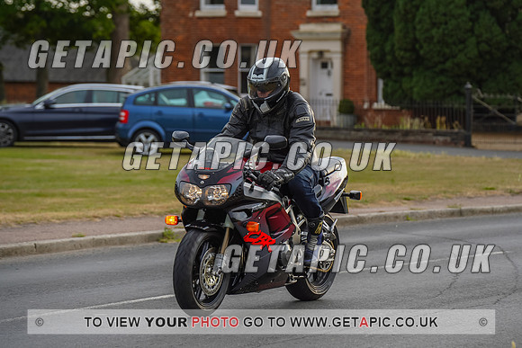 RS2207_8813