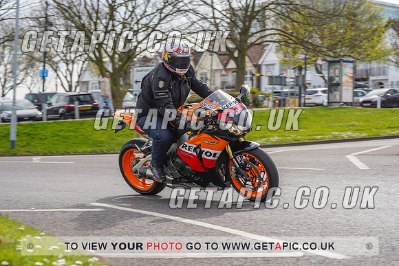 RS2204_10646