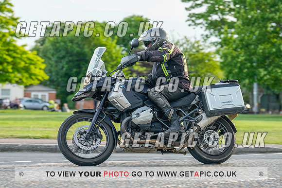 MW2205-7043