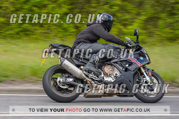 RS2204_12076