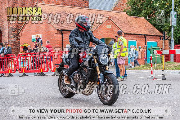 TW2508-1080_LOGO_ON_PHOTO