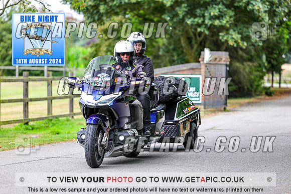 PR2408-04032_LOGO_ON_PHOTO