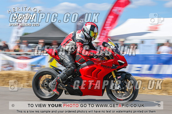GP2508-5550-C_LOGO_ON_PHOTO