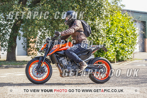 RS2203_6053