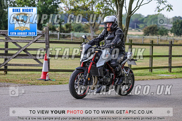 PR2508-08102_LOGO_ON_PHOTO