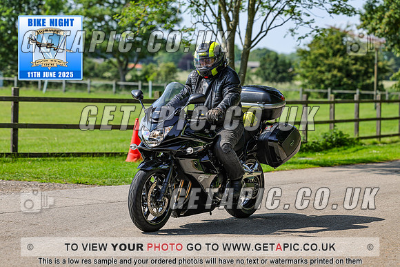 PR2506-00011_LOGO_ON_PHOTO