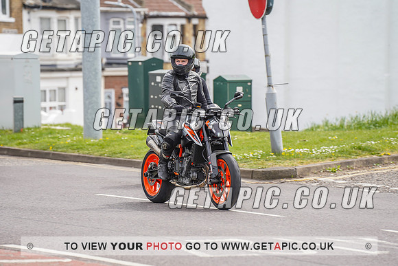 RS2204_8146