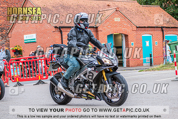 TW2508-1729_LOGO_ON_PHOTO