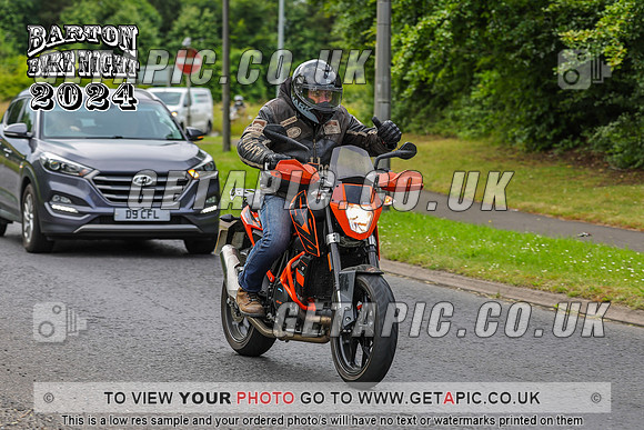 PR2407-2676_LOGO_ON_PHOTO