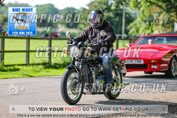 PR2506-02584_LOGO_ON_PHOTO