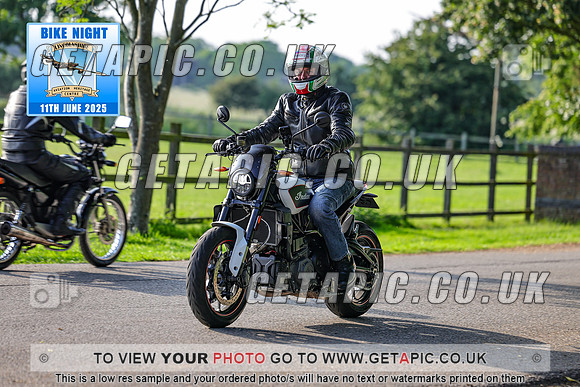 PR2506-06163_LOGO_ON_PHOTO