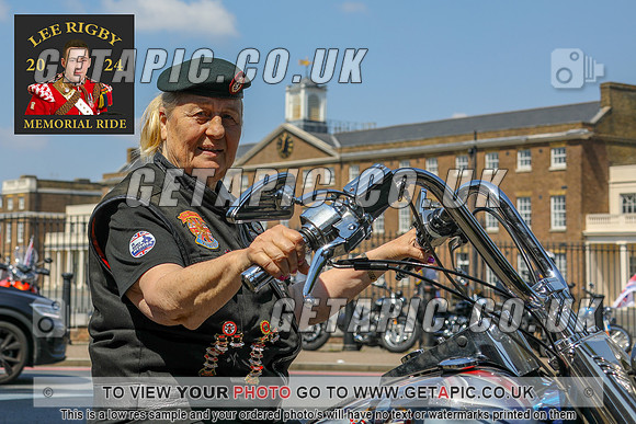 GP2405-5254_LOGO_ON_PHOTO
