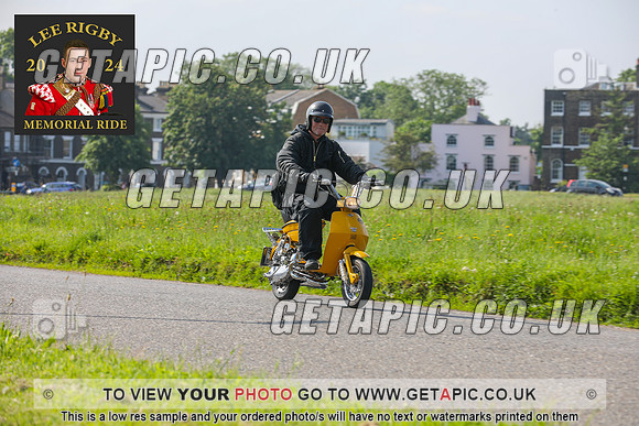 GP2405-3179_LOGO_ON_PHOTO