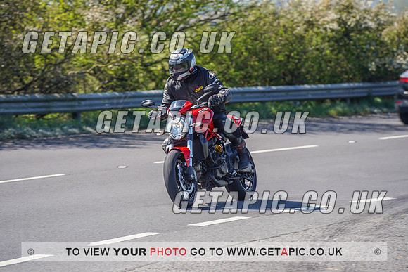 RS2204_2564