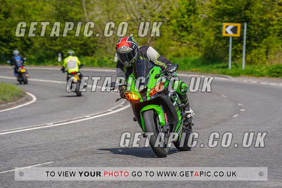 RS2204_12029