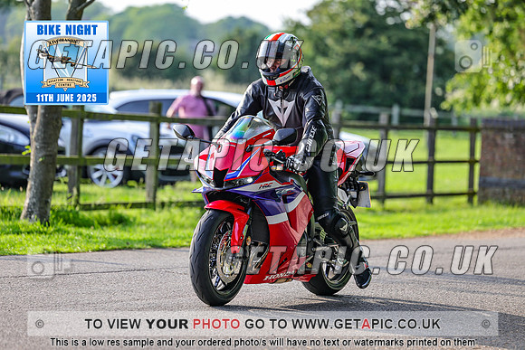 PR2506-07116_LOGO_ON_PHOTO