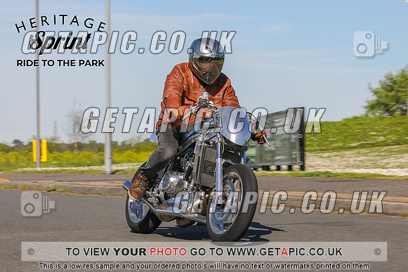 GP2405-0009-C_LOGO_ON_PHOTO