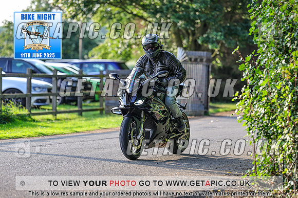 PR2506-08807_LOGO_ON_PHOTO
