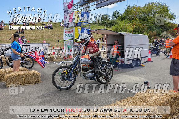 PR2408-01803-C_LOGO_ON_PHOTO