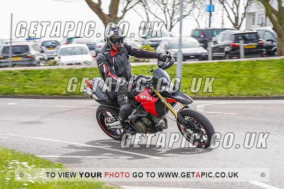 RS2204_10049