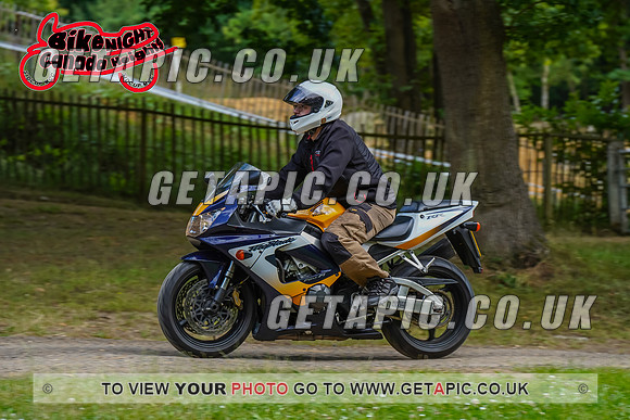 RS2207_1522_WITH_LOGO