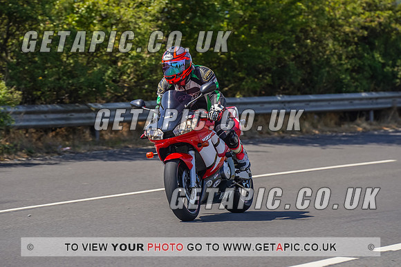 RS2208_1073