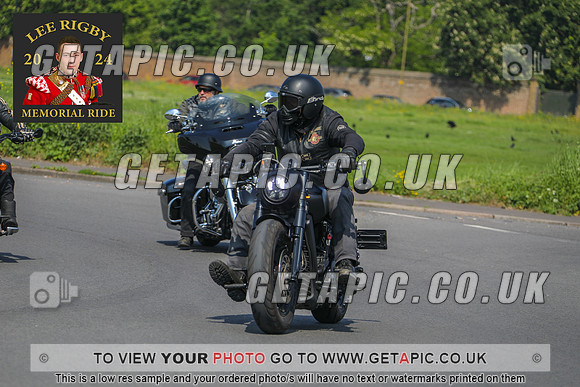 GP2405-4055_LOGO_ON_PHOTO