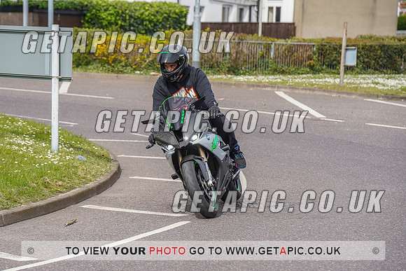 RS2204_6889