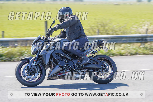 RS2204_2540