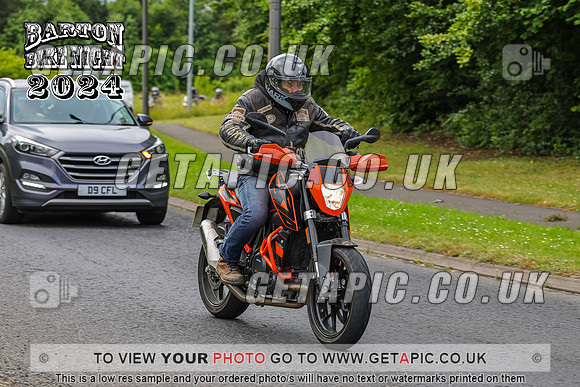 PR2407-2677_LOGO_ON_PHOTO