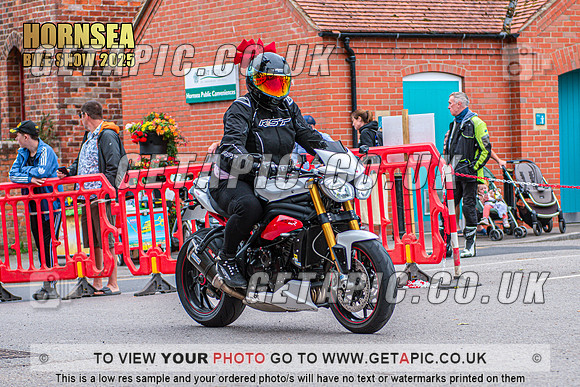 TW2508-1726_LOGO_ON_PHOTO