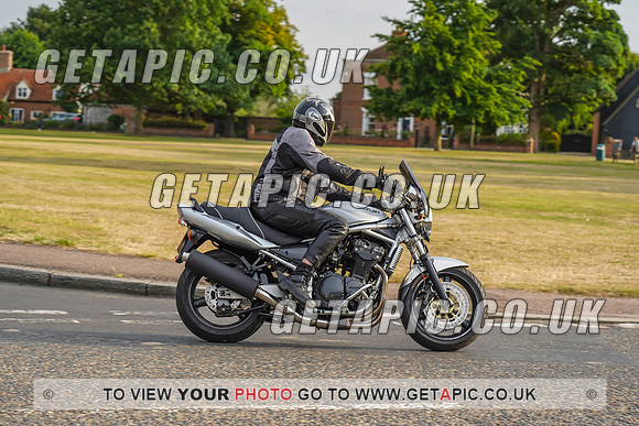 RS2207_8638