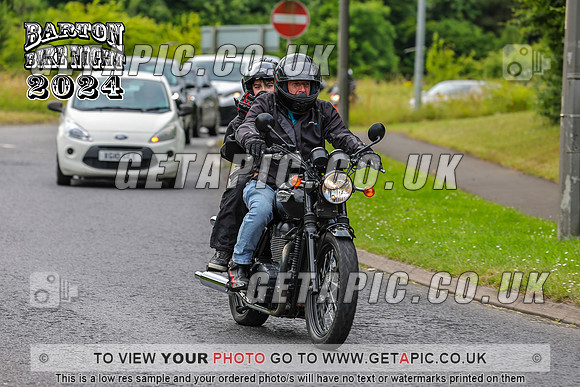 PR2407-2680_LOGO_ON_PHOTO