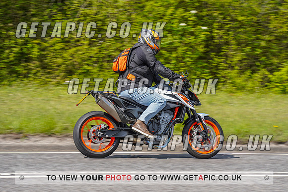 RS2204_12040