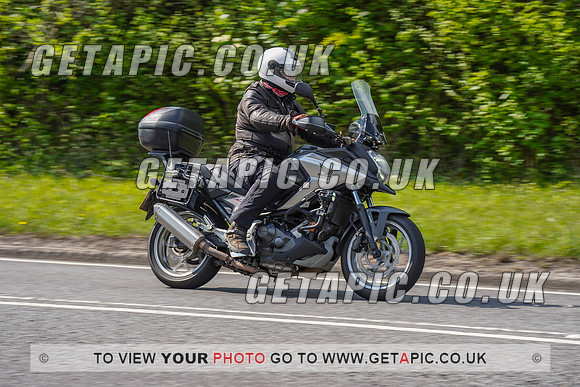 RS2204_12553