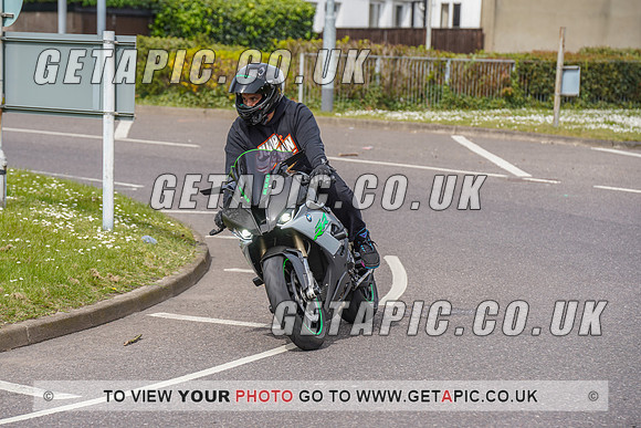 RS2204_6890