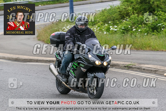 MWA2405-7-C_LOGO_ON_PHOTO