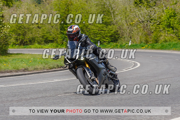 RS2204_12536