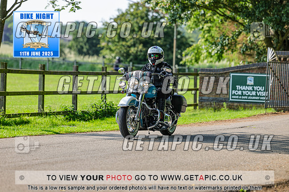 PR2506-01806_LOGO_ON_PHOTO