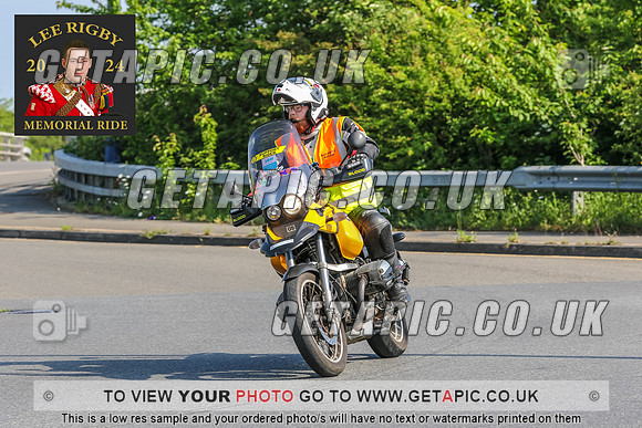 MWA2405-561_LOGO_ON_PHOTO